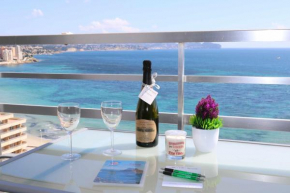 11F 2 dormitorios con vistas al mar
